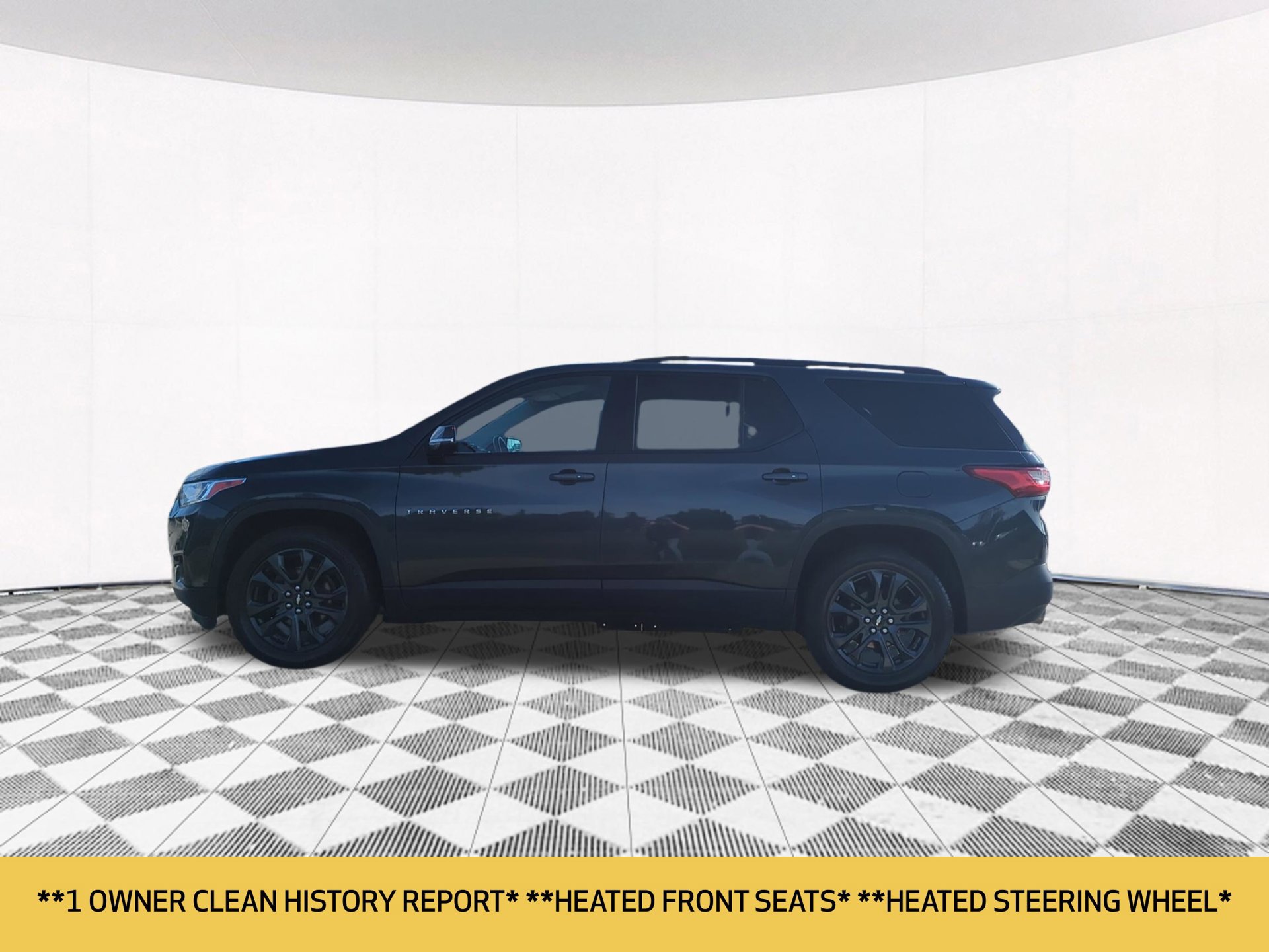 Used 2020 Chevrolet Traverse RS FWD image 2