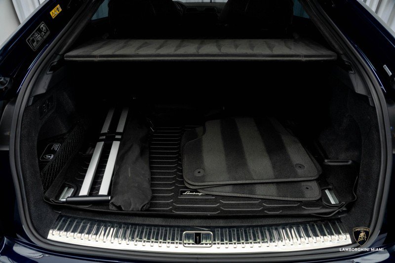 Used 2025 Lamborghini Urus SE image 13