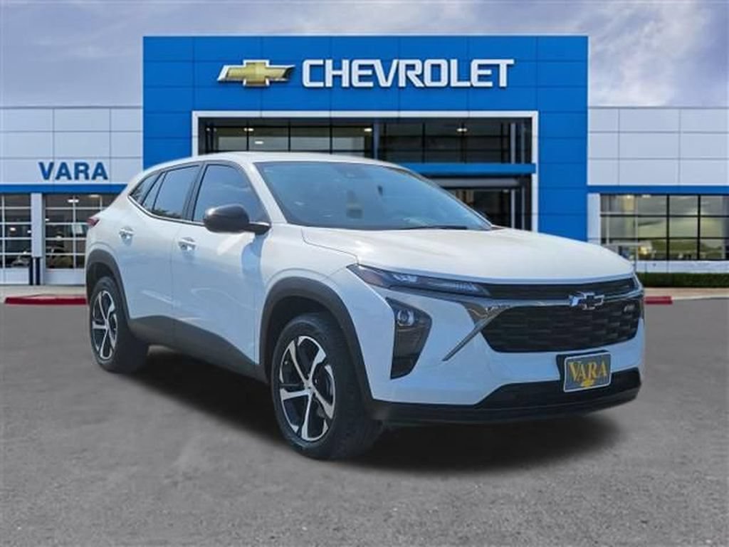 Certified 2025 Chevrolet Trax RS w/ Sunroof Package FWD image 7