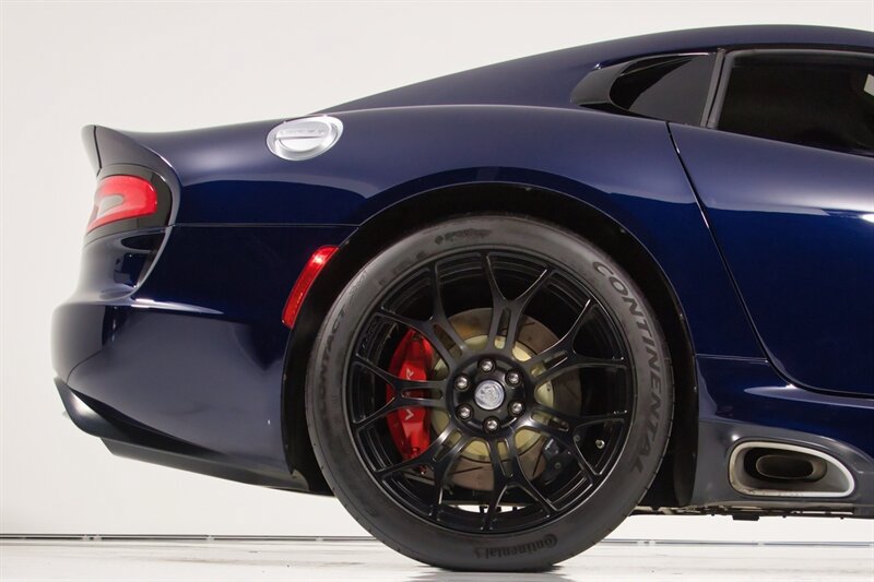 Used 2014 SRT Viper GTS w/ GTS Laguna Interior Package RWD image 14
