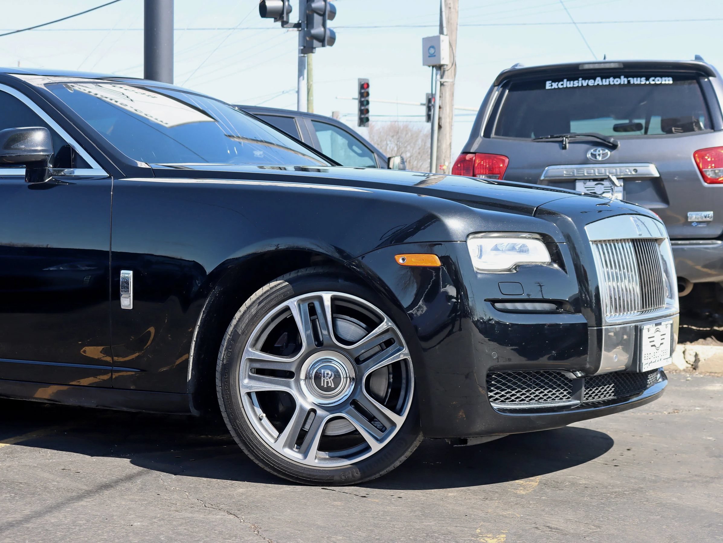 Used 2015 Rolls-Royce Ghost RWD image 3