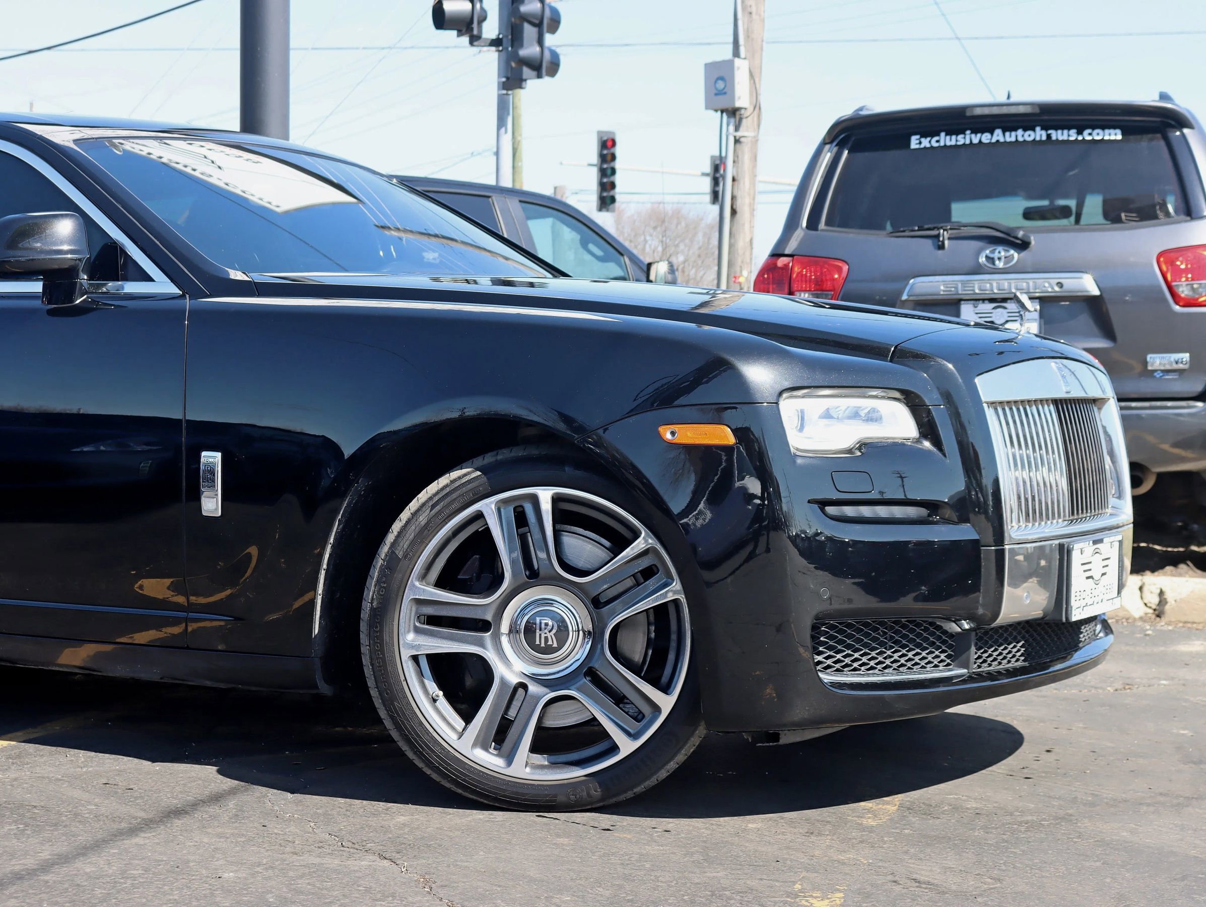 Used 2015 Rolls-Royce Ghost RWD image 3