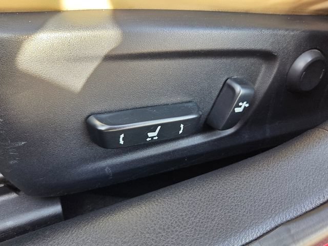 Used 2015 Lexus IS 250 w/ Premium Package RWD image 19