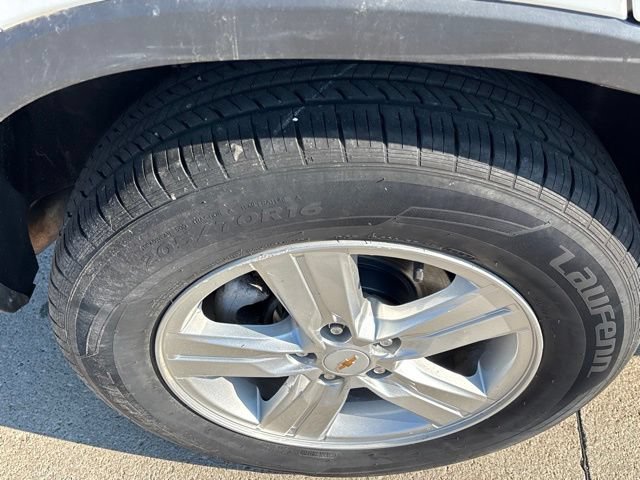 Used 2020 Chevrolet Trax LT w/ LT Convenience Package AWD/4WD image 19