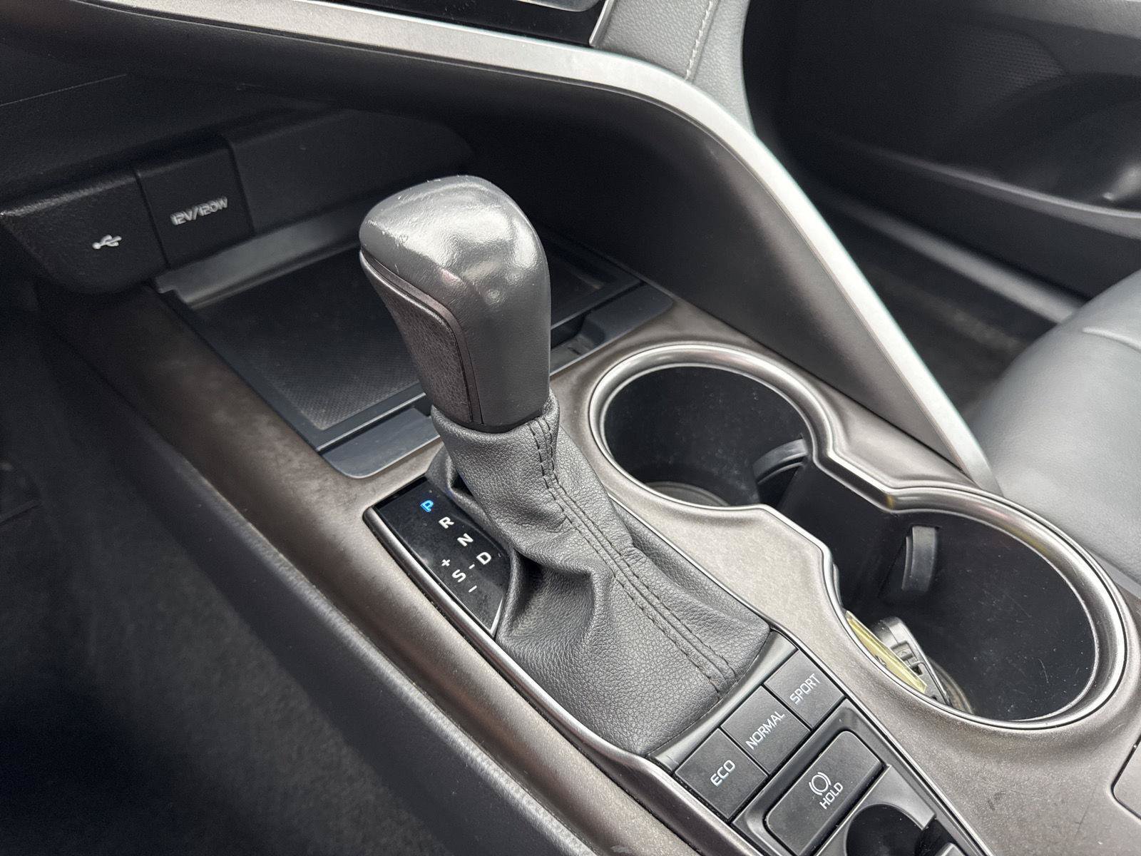 Used 2023 Toyota Camry SE w/ Cold Weather Package AWD/4WD image 21