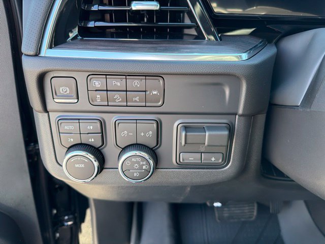 New 2027 Chevrolet Tahoe Premier w/ Sun And Tow Package AWD/4WD image 19