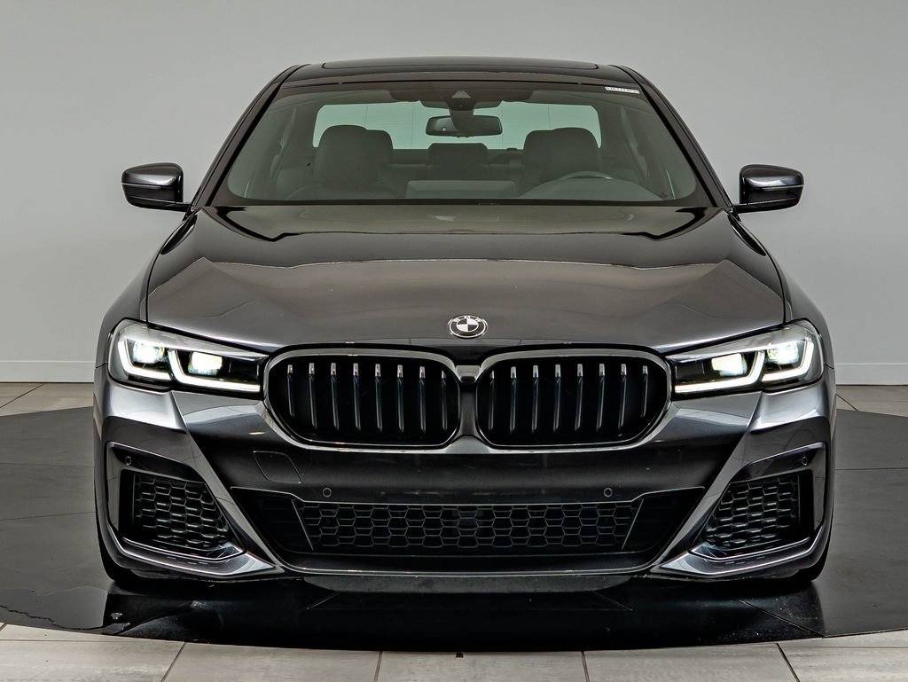 Used 2023 BMW 540i w/ M Sport Package RWD image 2