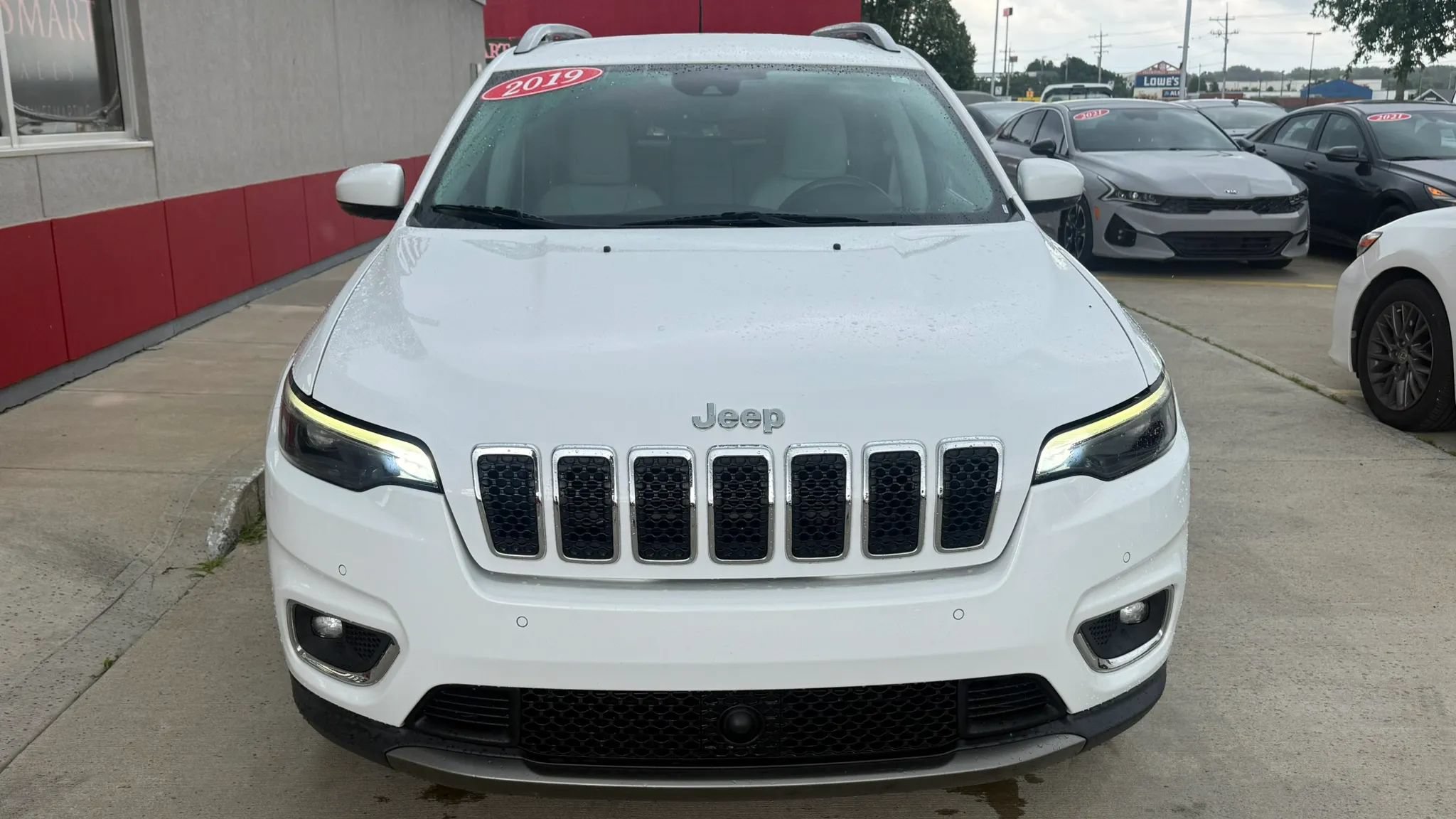 Used 2019 Jeep Cherokee Limited w/ Luxury Group FWD image 6