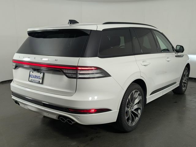 Used 2025 Lincoln Aviator AWD w/ Jet Appearance Package image 7