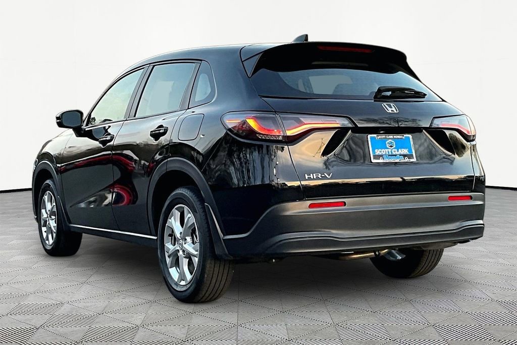Used 2025 Honda HR-V LX image 5