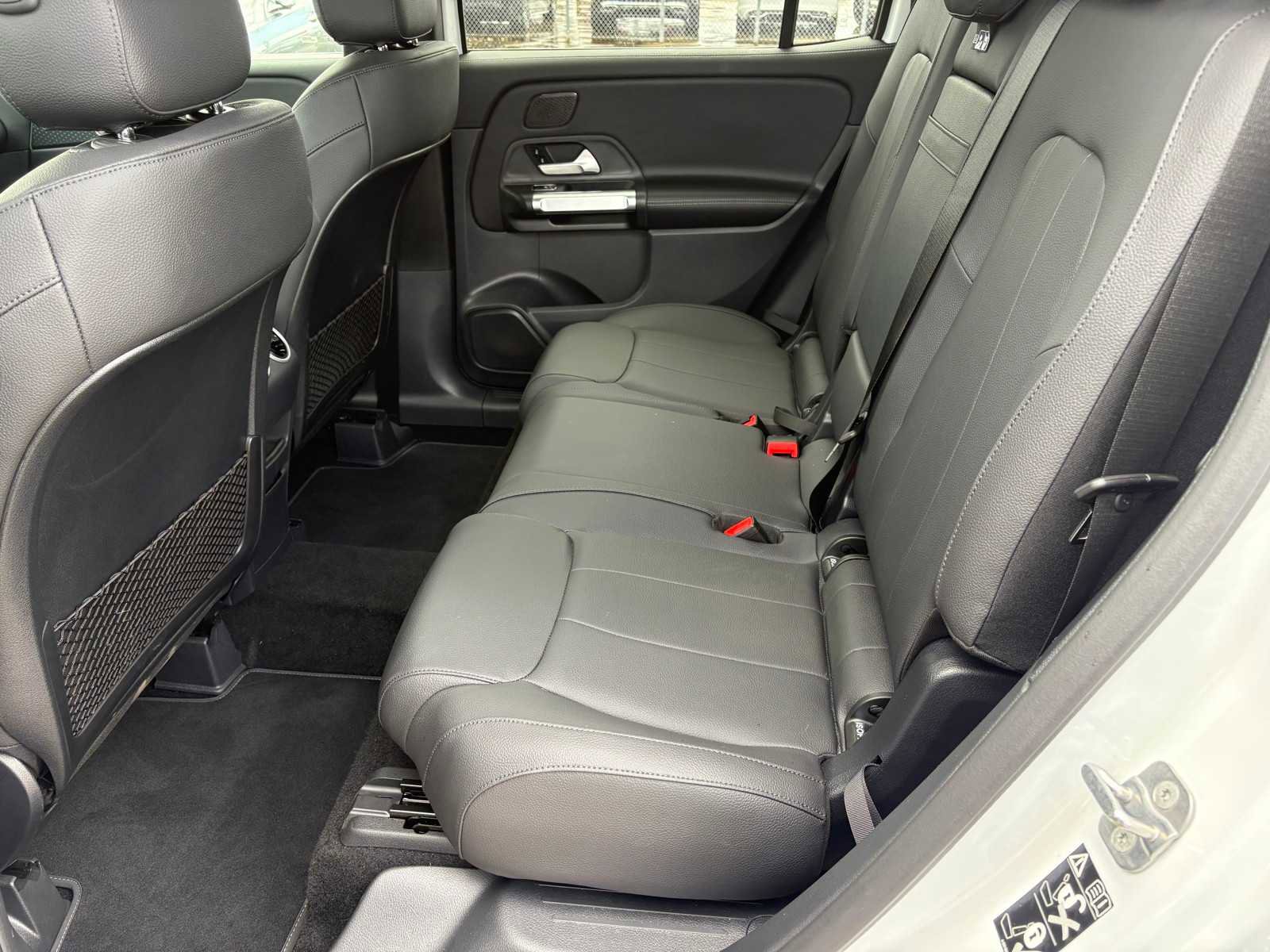 Used 2026 Mercedes-Benz GLB 250 image 11