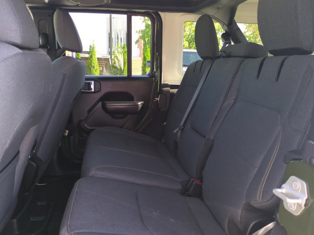 Used 2024 Jeep Wrangler Unlimited w/ Convenience Group AWD/4WD image 14