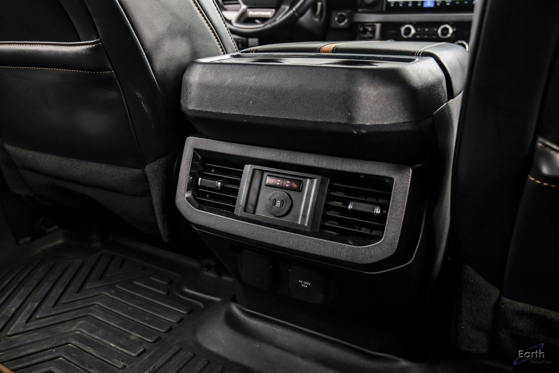 Used 2024 Ford F350 Platinum w/ Tremor Off-Road Package AWD/4WD image 86
