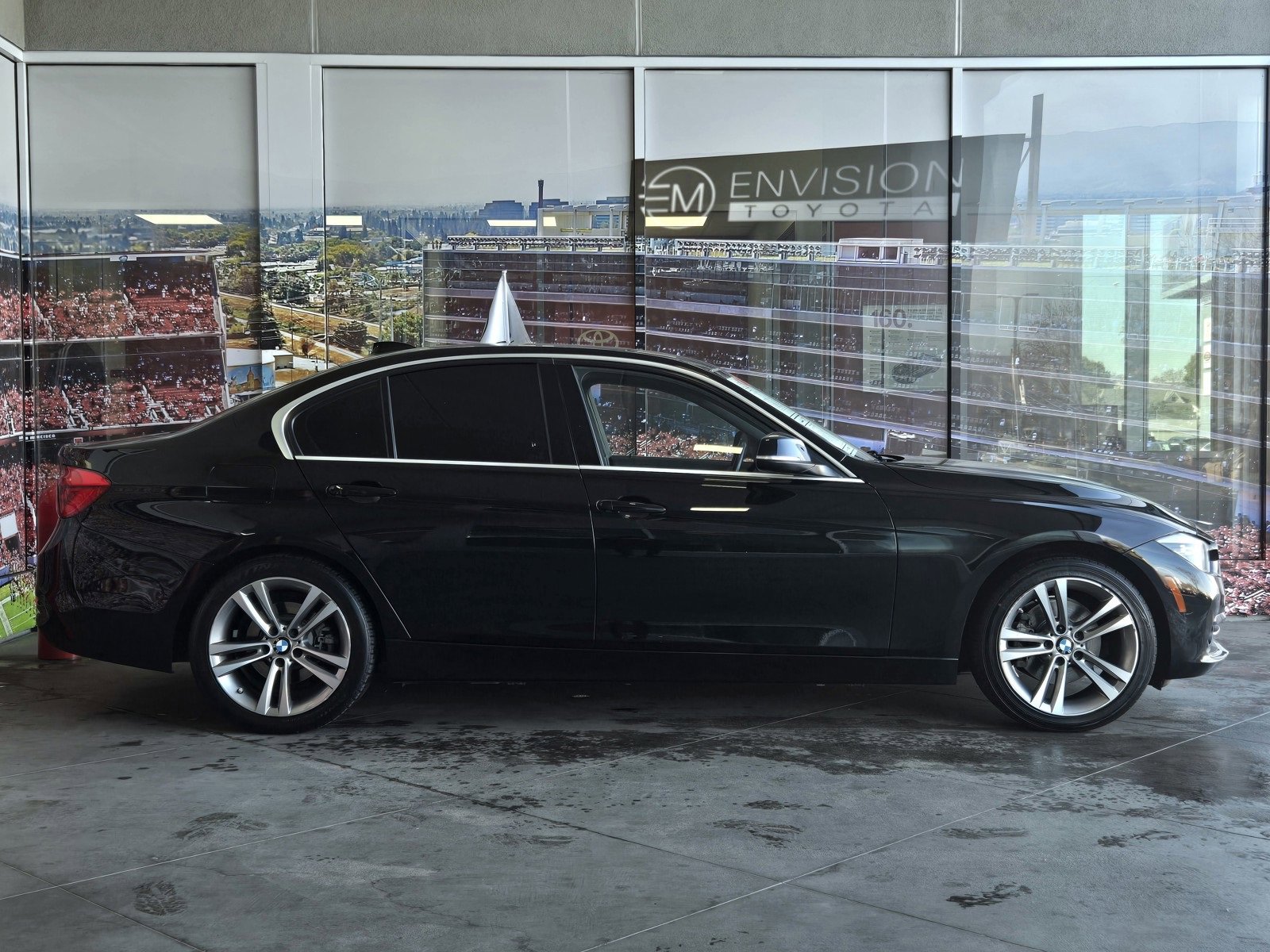 Used 2018 BMW 330i Sedan image 4