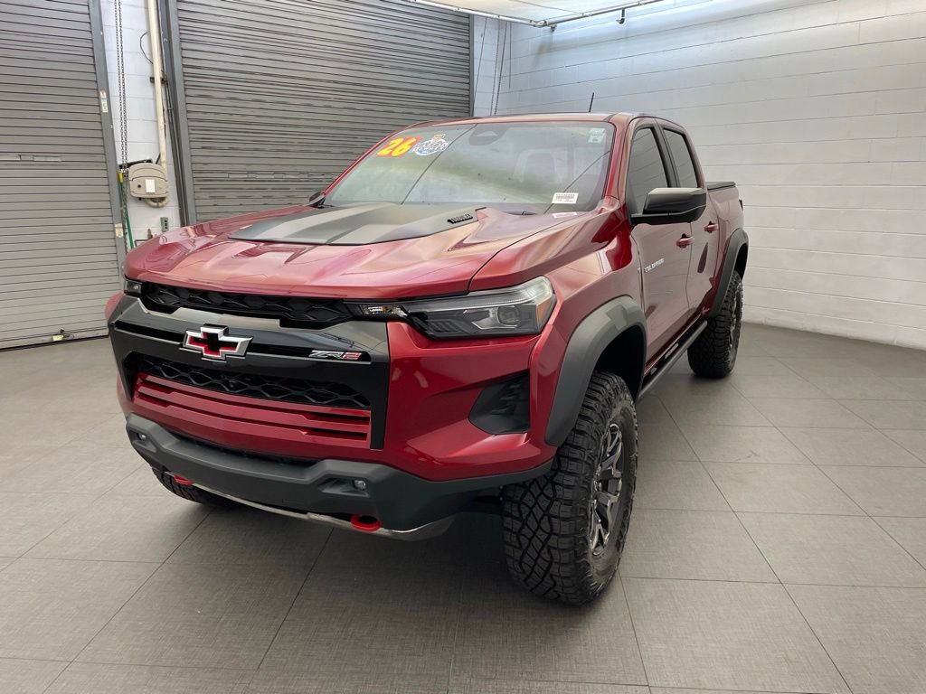 Used 2026 Chevrolet Colorado ZR2 w/ Technology Package AWD/4WD image 11
