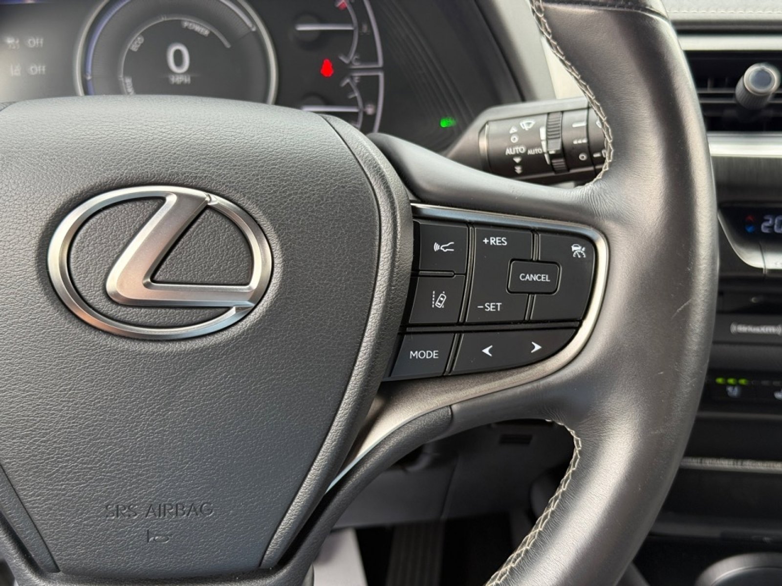 Used 2020 Lexus UX 250h w/ Luxury Package image 25