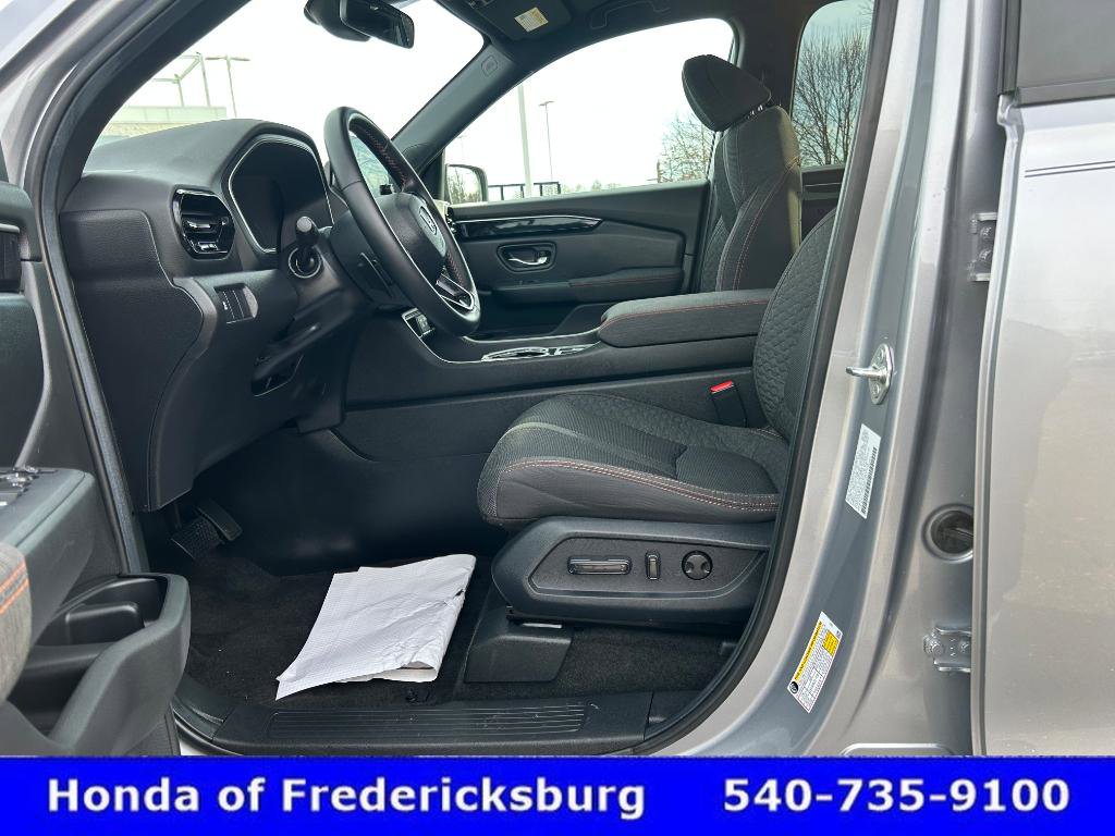 Certified 2024 Honda Pilot Sport image 29