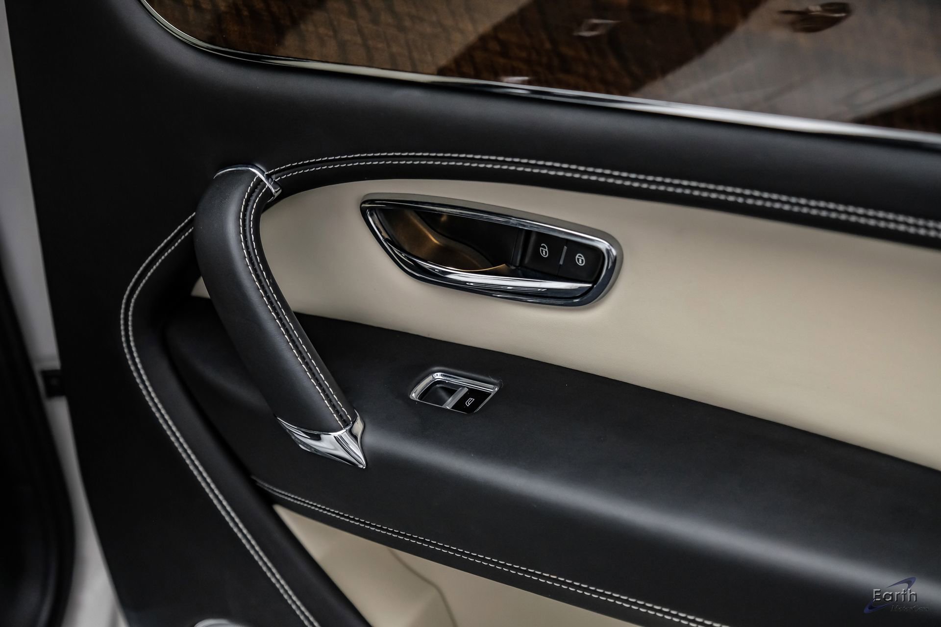 Used 2019 Bentley Bentayga image 93