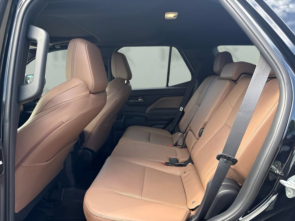 Used 2025 Toyota 4Runner Limited AWD/4WD image 13