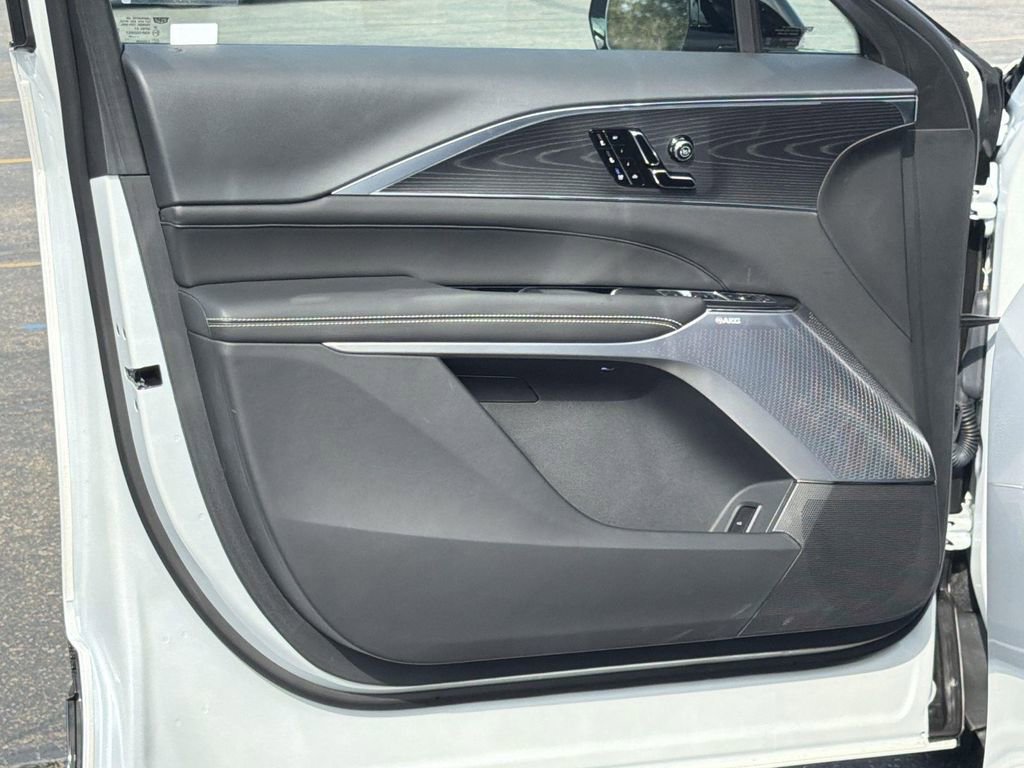 New 2025 Cadillac Lyriq Sport image 20