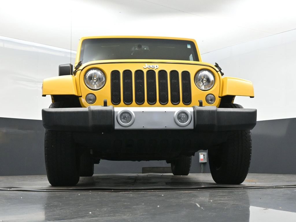 Used 2015 Jeep Wrangler Unlimited Sahara w/ Connectivity Group image 46