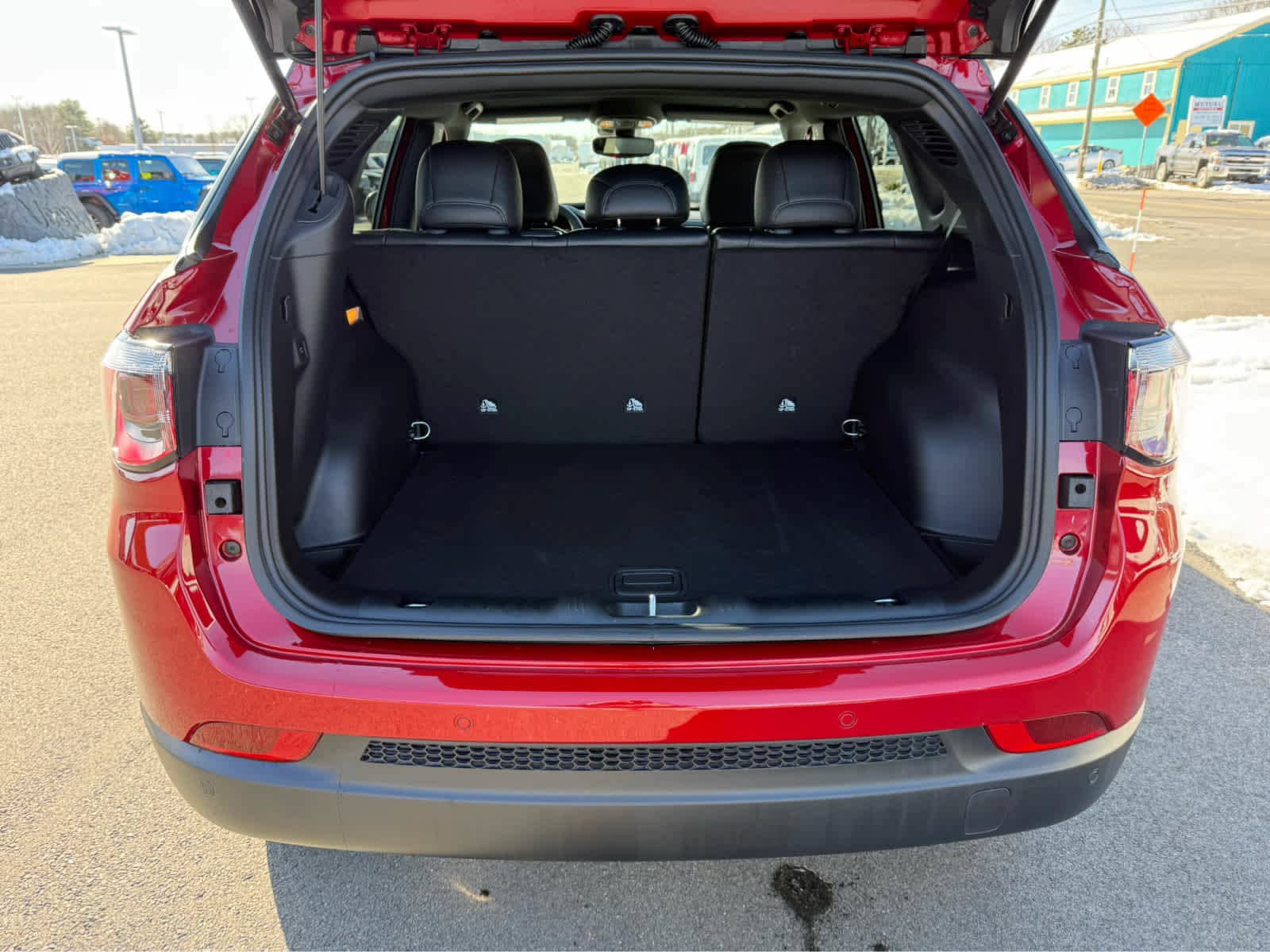 Used 2026 Jeep Compass Limited AWD/4WD image 8