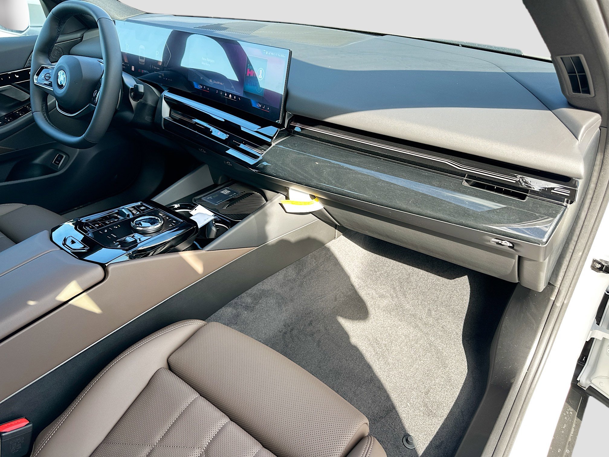 New 2026 BMW 530i RWD image 24