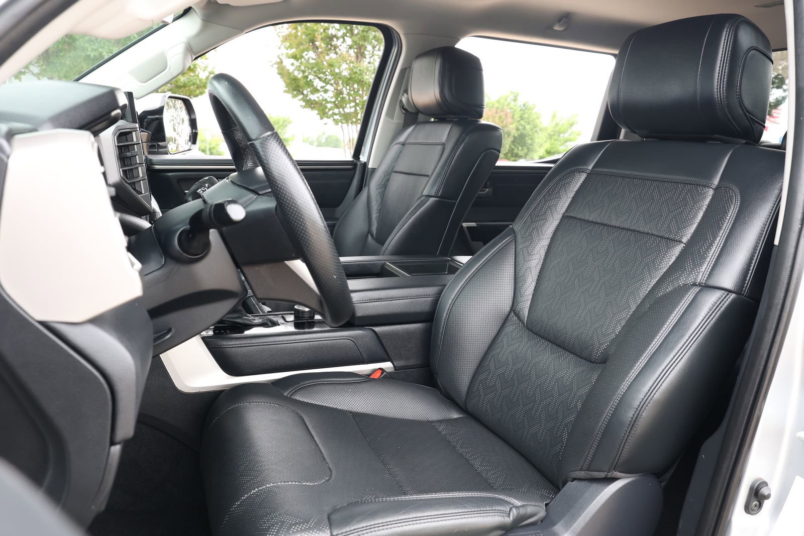 Used 2023 Toyota Tundra Limited w/ Power Package RWD image 29