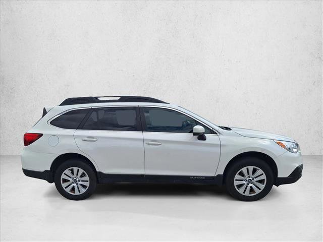 Used 2017 Subaru Outback 2.5i AWD/4WD image 4