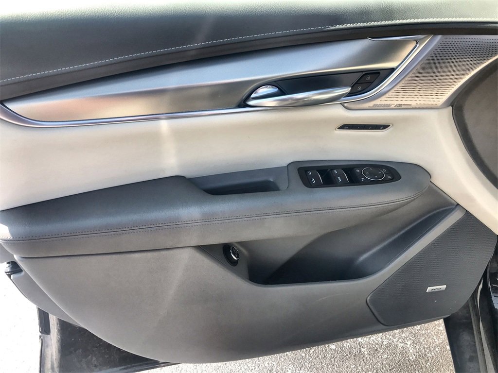 Used 2022 Cadillac XT5 Premium Luxury image 13