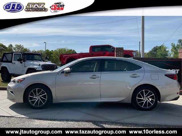 Used 2017 Lexus ES 350 w/ Luxury Package FWD image 4
