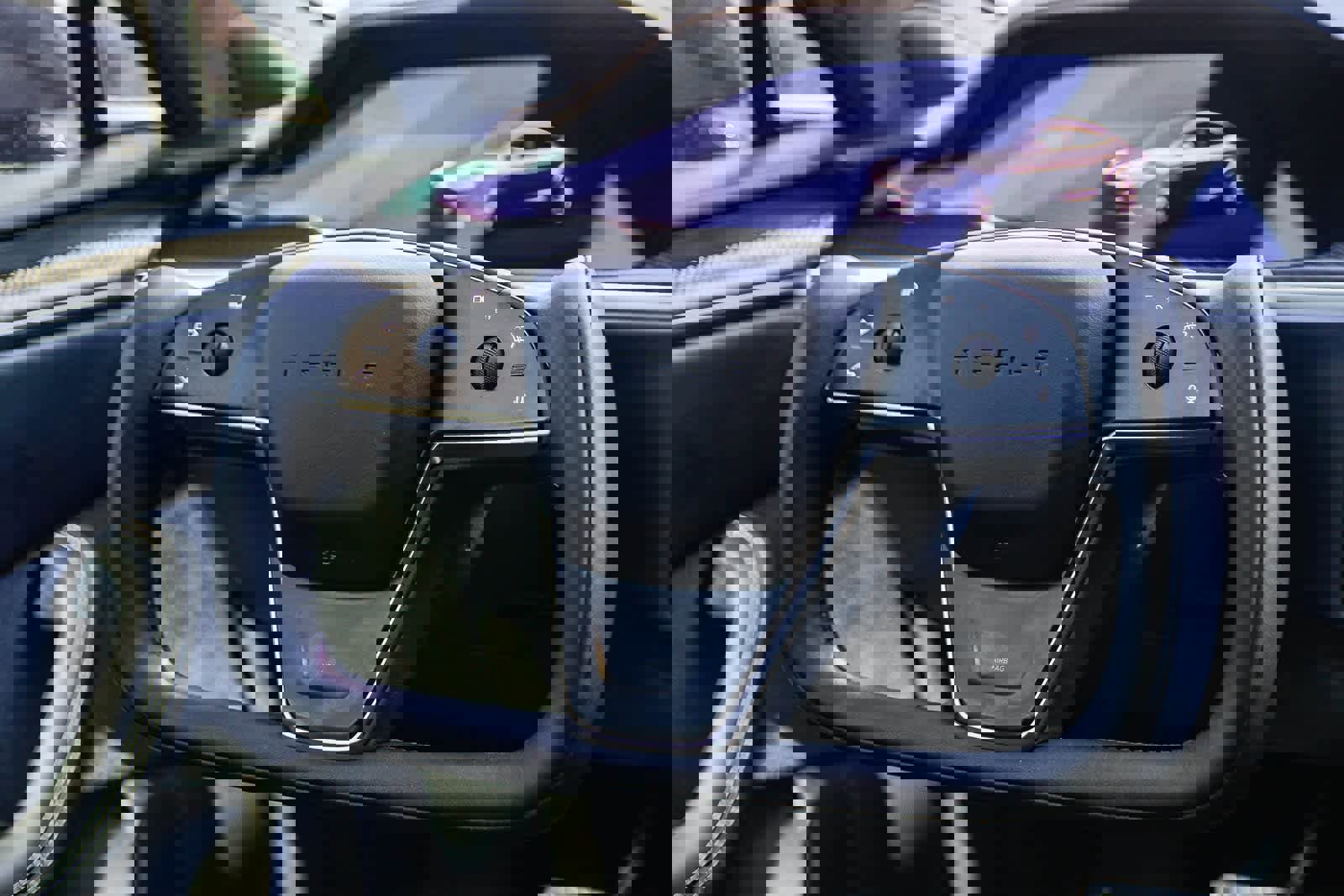 Used 2022 Tesla Model S Plaid image 15