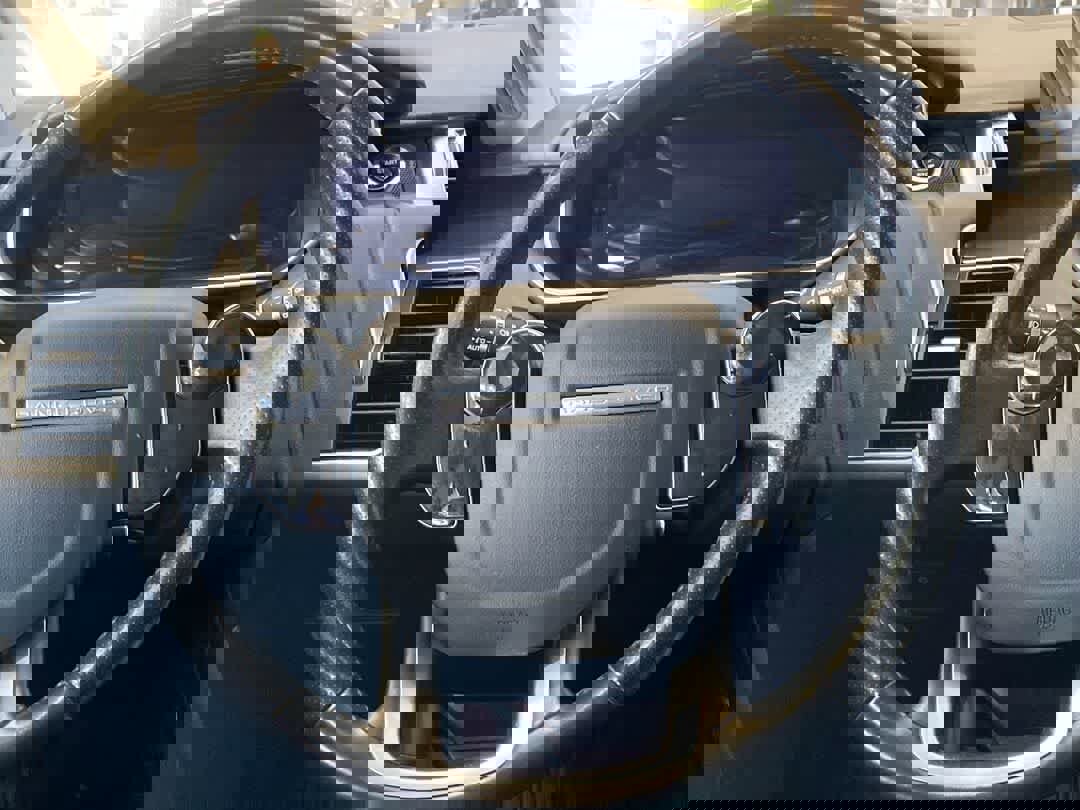 Used 2021 Land Rover Range Rover Sport SE image 16