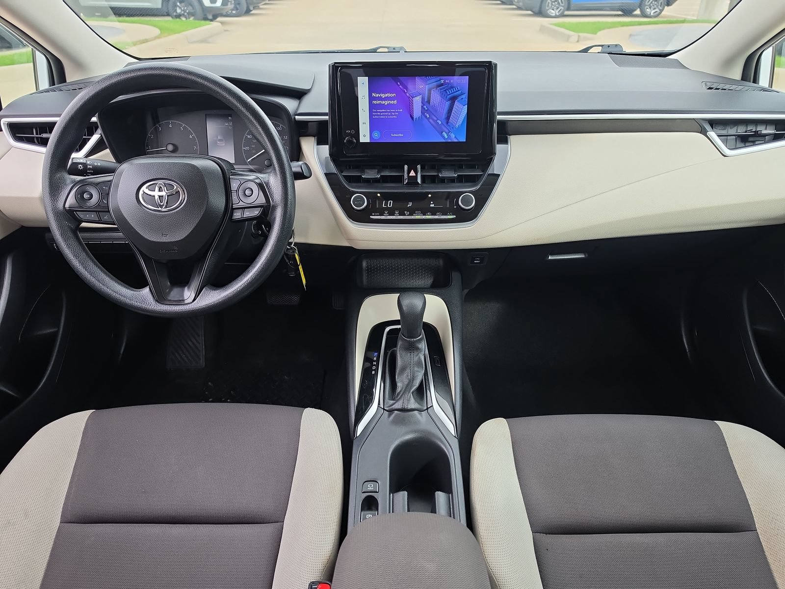 Used 2024 Toyota Corolla LE FWD image 12