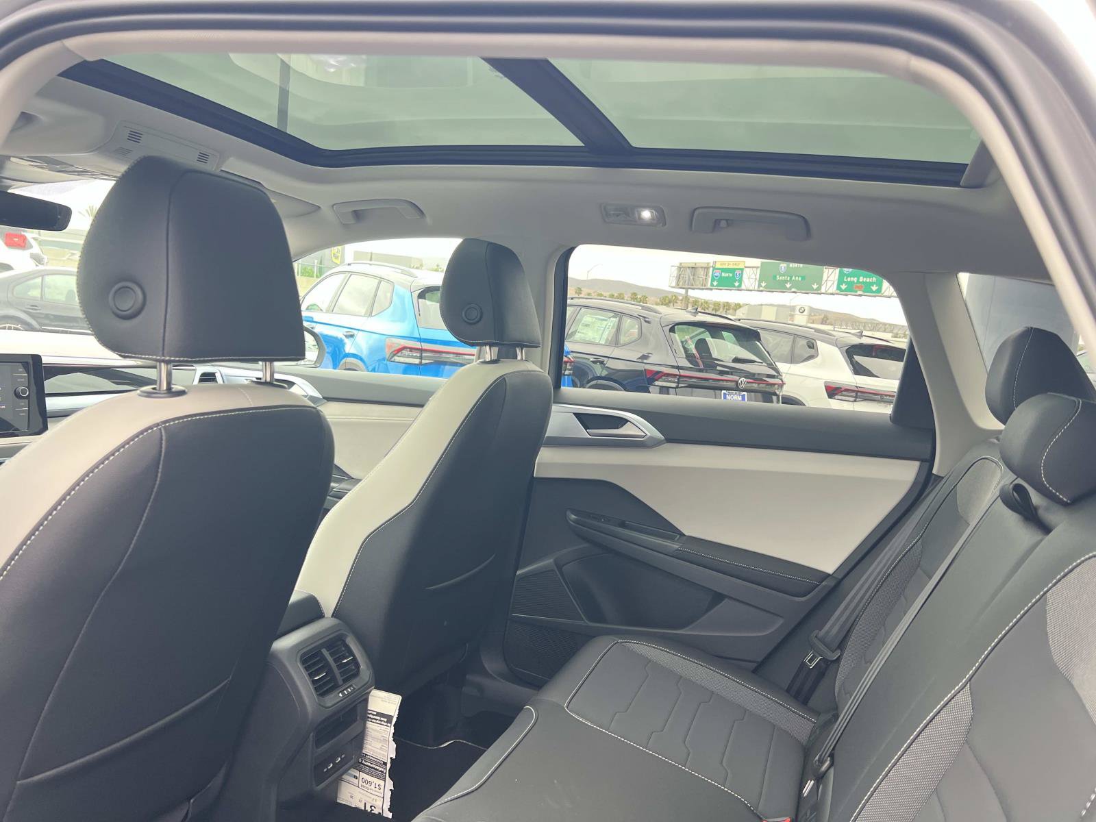 New 2026 Volkswagen Taos SE FWD image 22