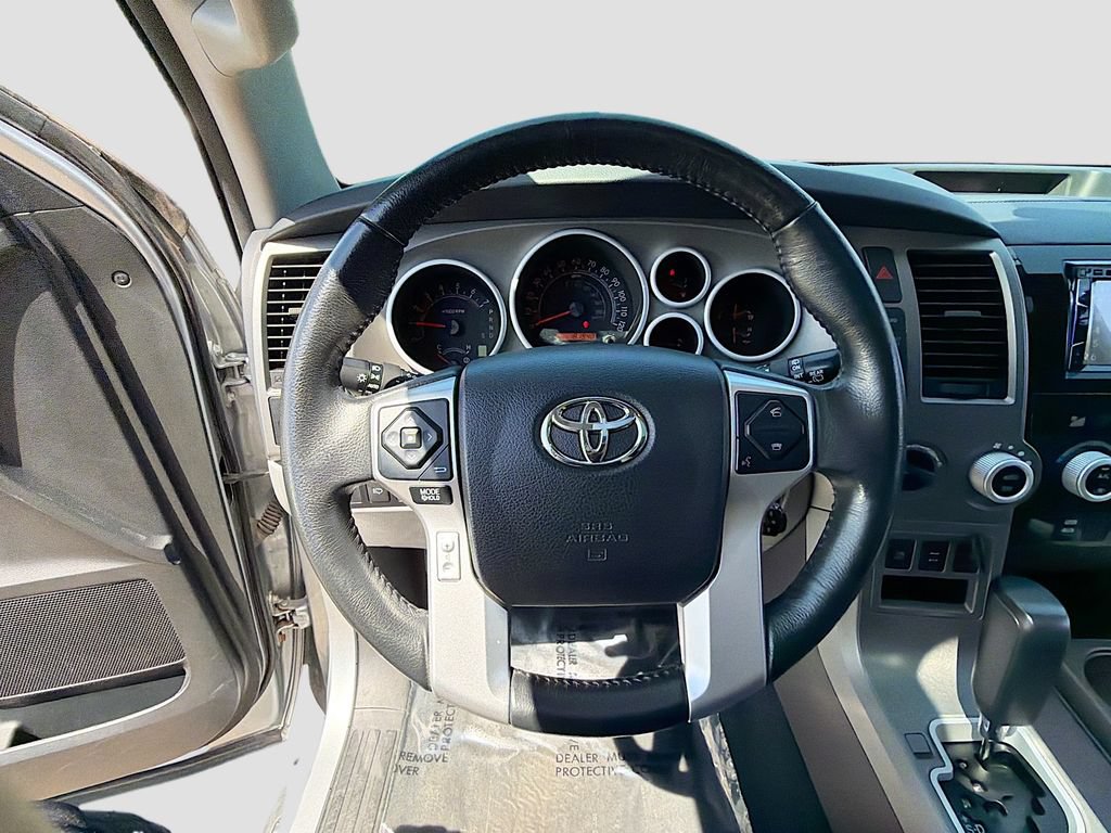 Used 2016 Toyota Sequoia SR5 AWD/4WD image 11