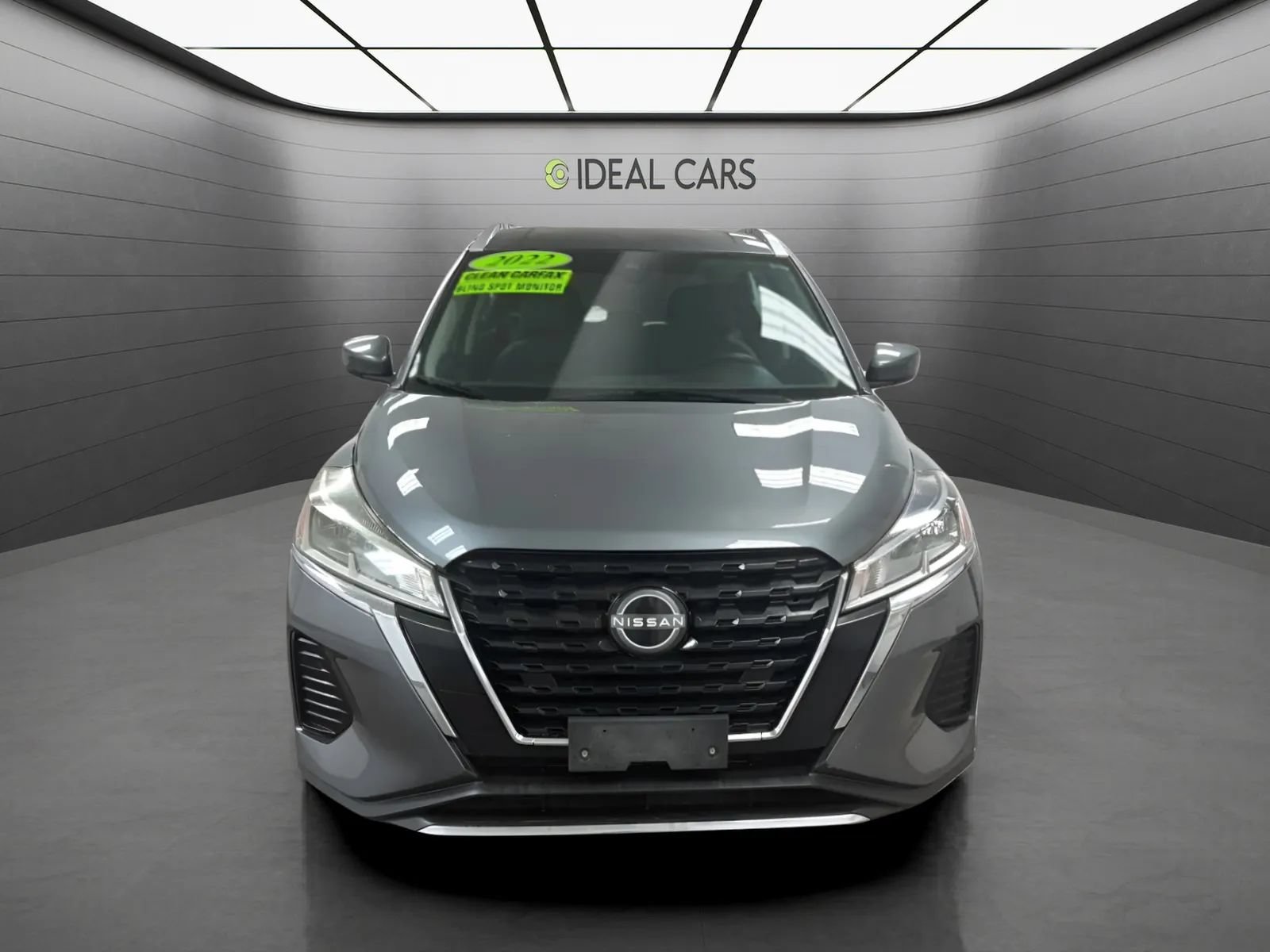 Used 2022 Nissan Kicks SV FWD image 2