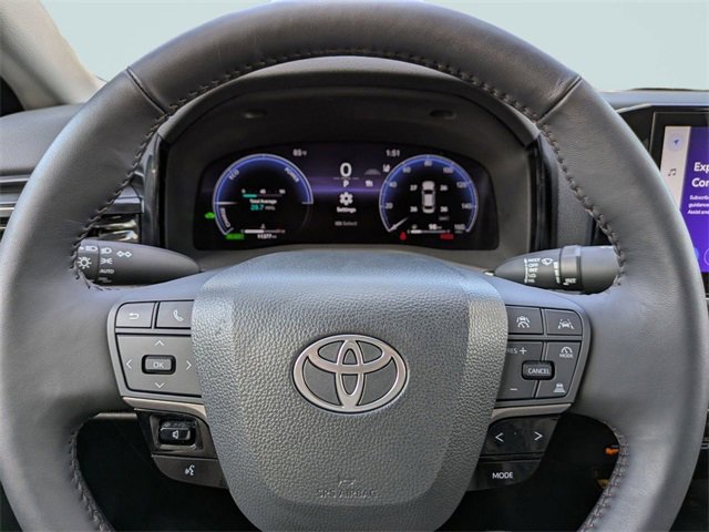 Used 2025 Toyota Camry XLE image 28