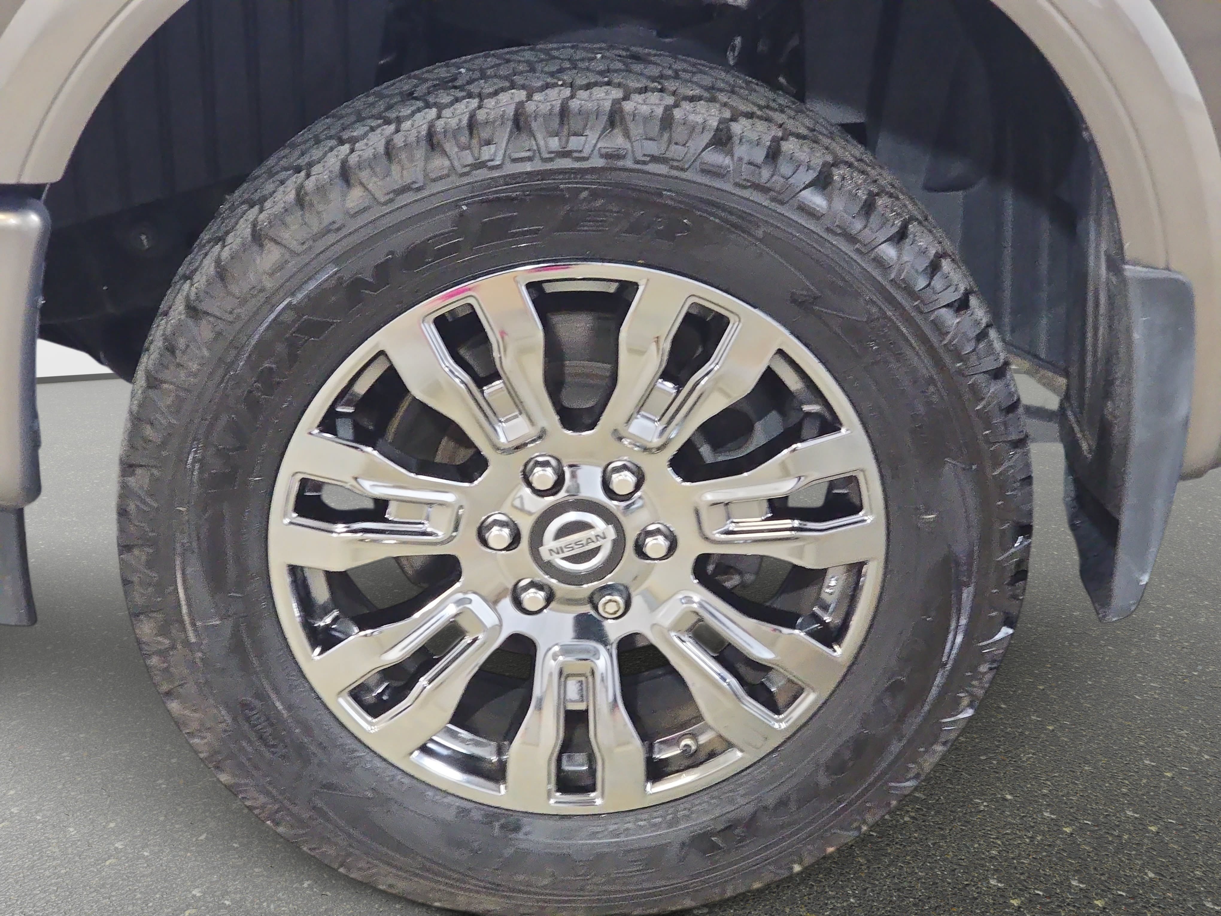 Used 2017 Nissan Titan Platinum Reserve AWD/4WD image 30