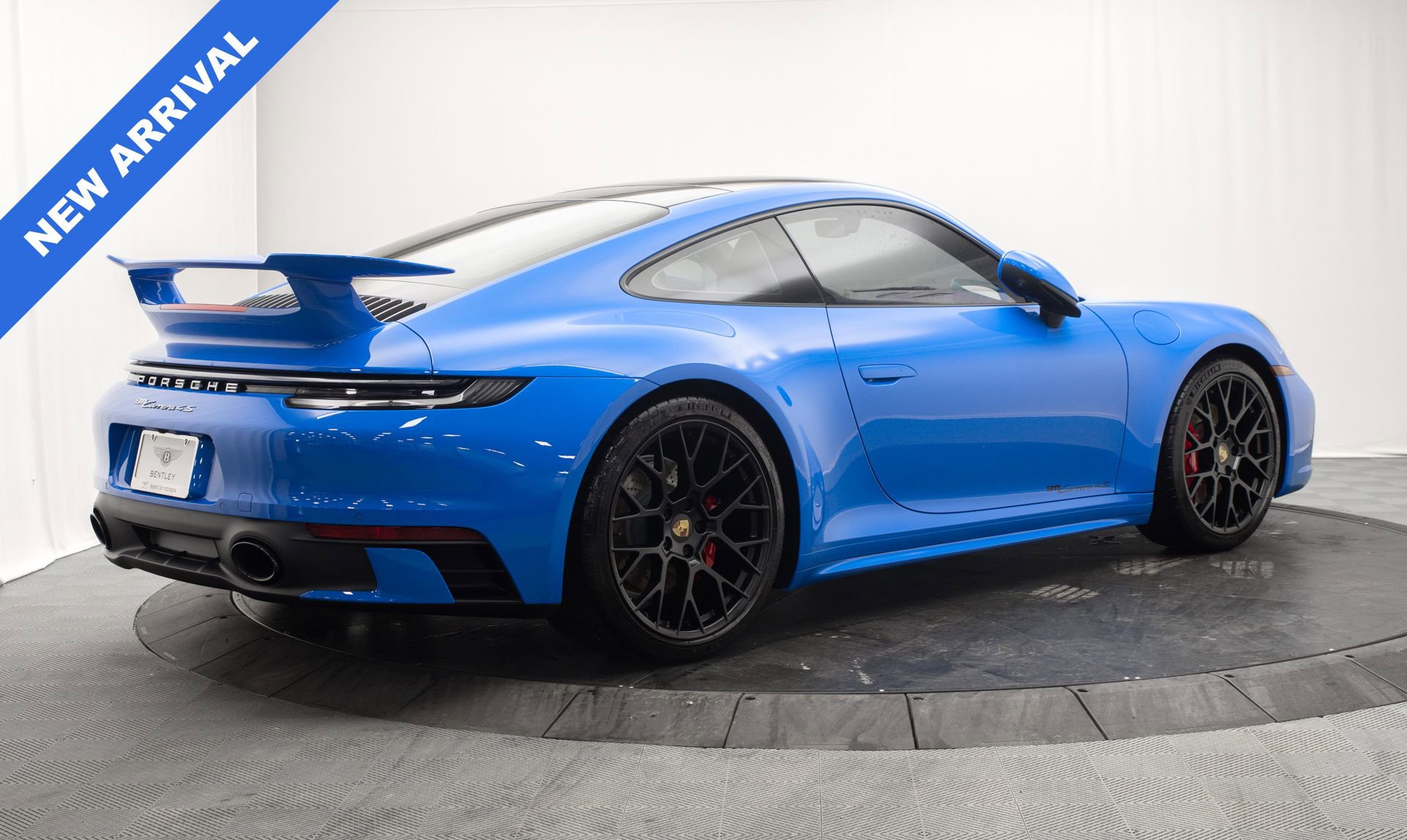 Used 2024 Porsche 911 Carrera S image 3