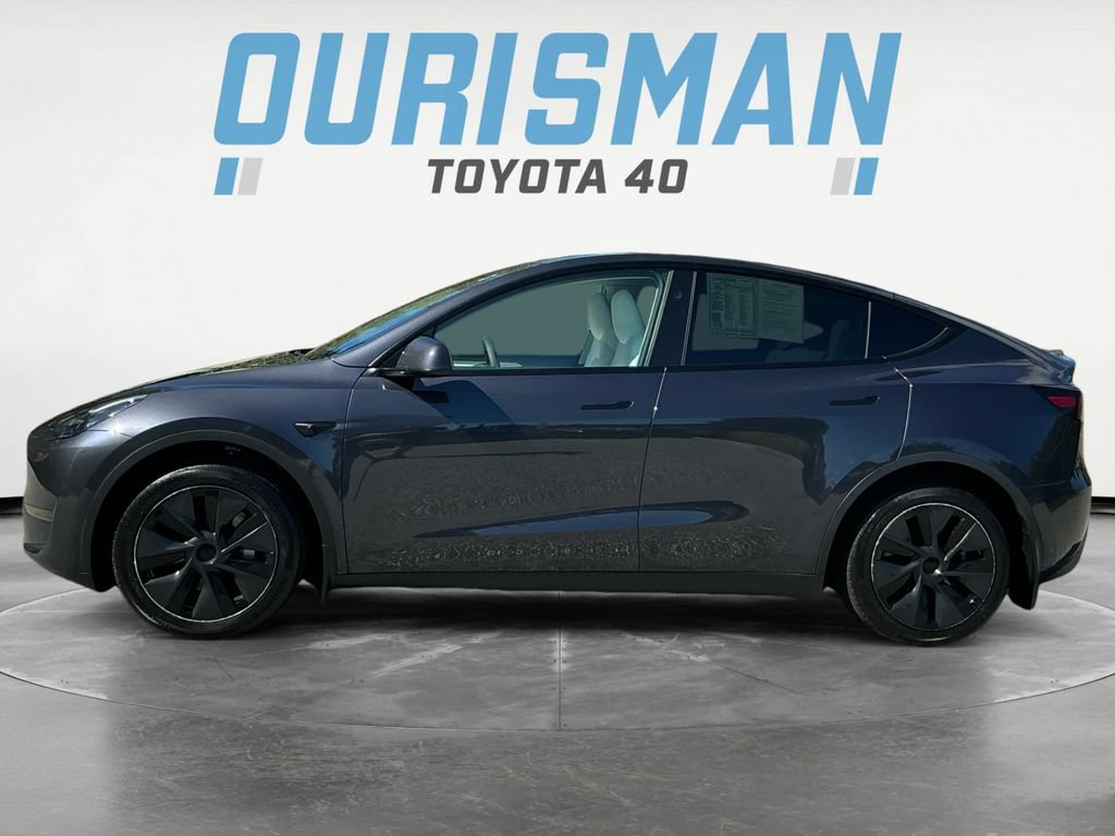 Used 2024 Tesla Model Y Long Range RWD image 4