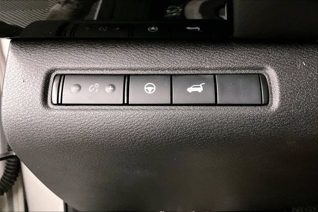 Used 2025 Nissan Pathfinder SV FWD image 37