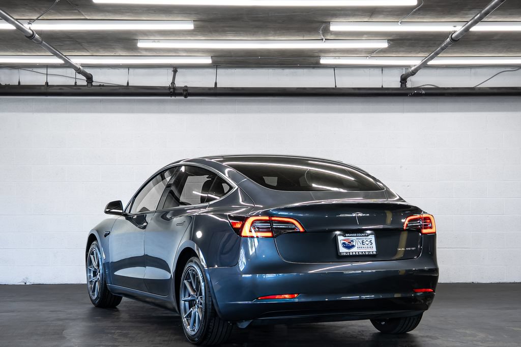 Used 2022 Tesla Model 3 Long Range AWD/4WD image 3
