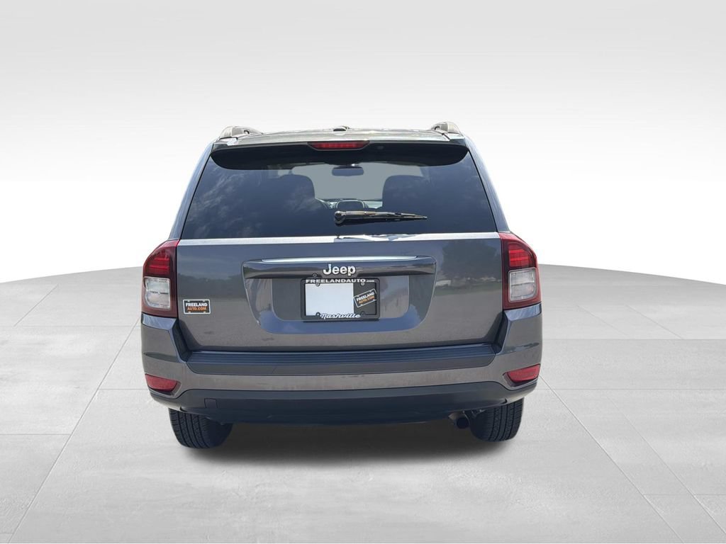 Used 2015 Jeep Compass Sport w/ Power Value Group FWD image 4