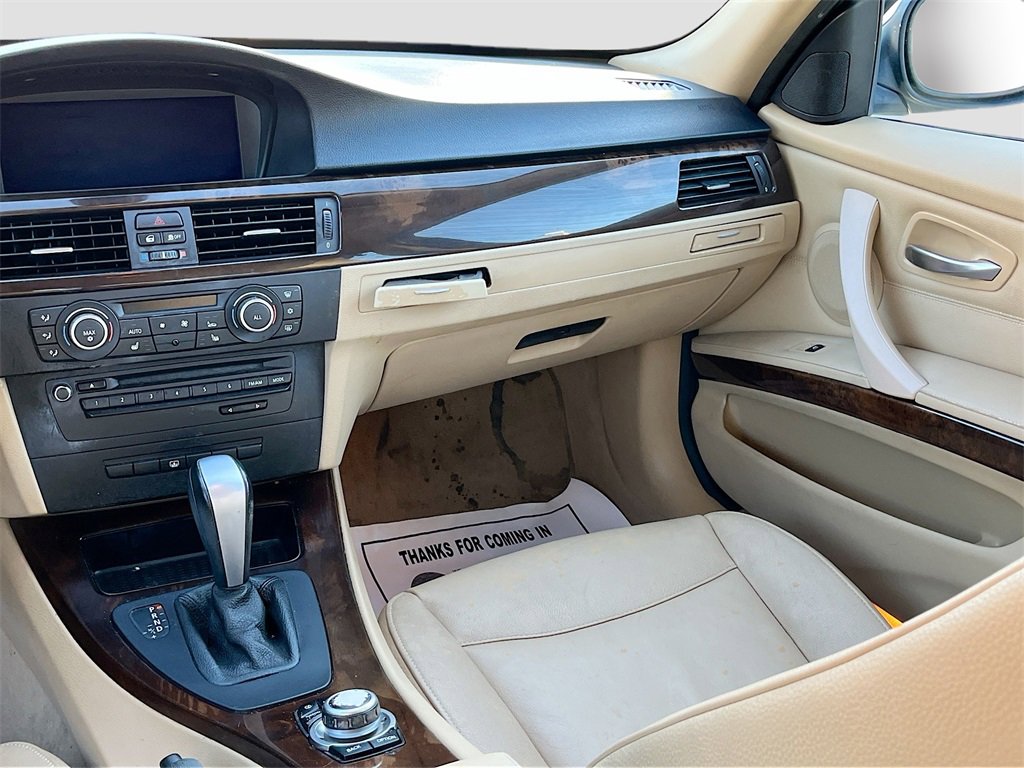 Used 2011 BMW 328i Sedan w/ Premium Pkg image 24