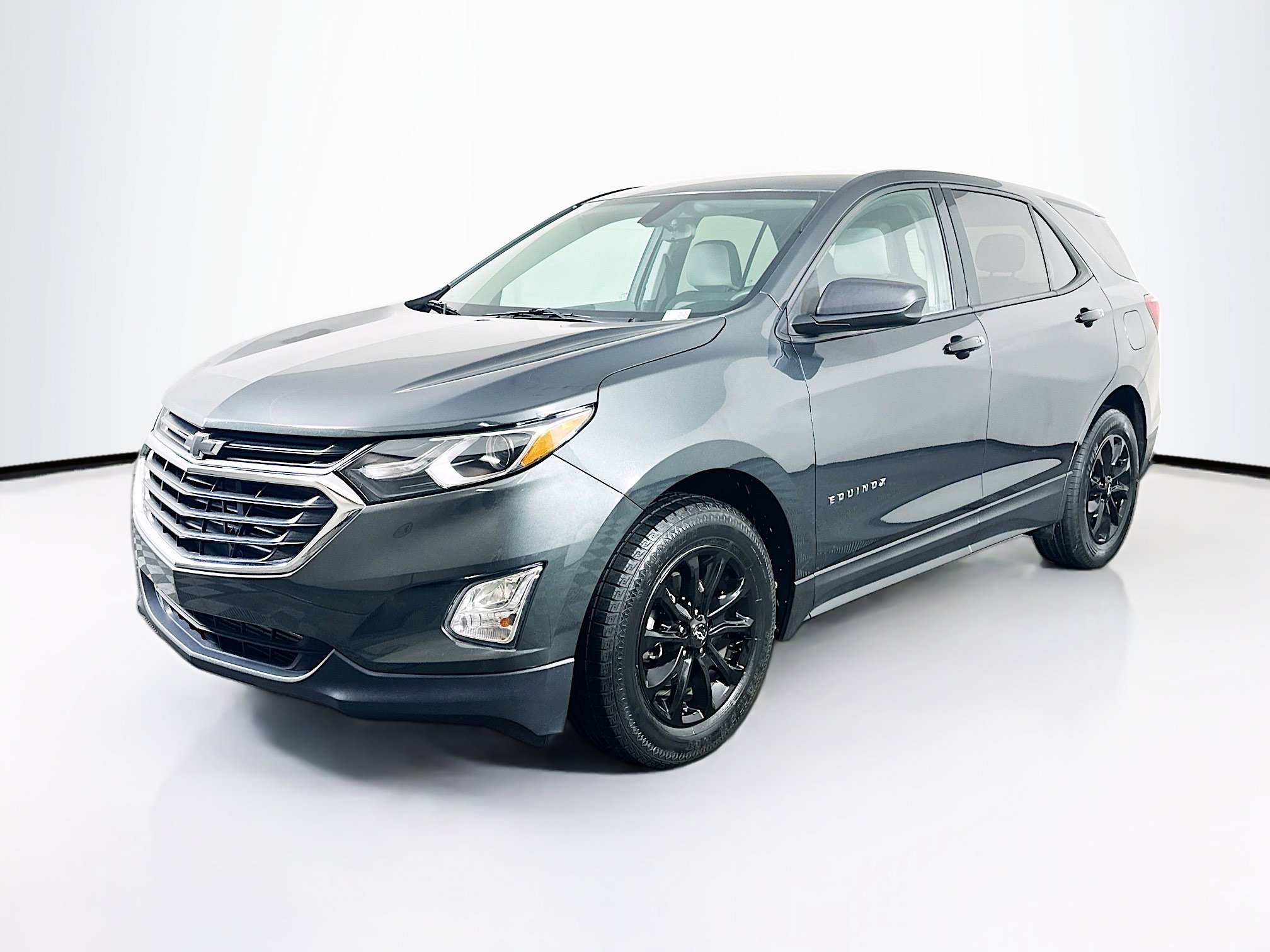 Used 2019 Chevrolet Equinox LS w/ LS Convenience Package image 3