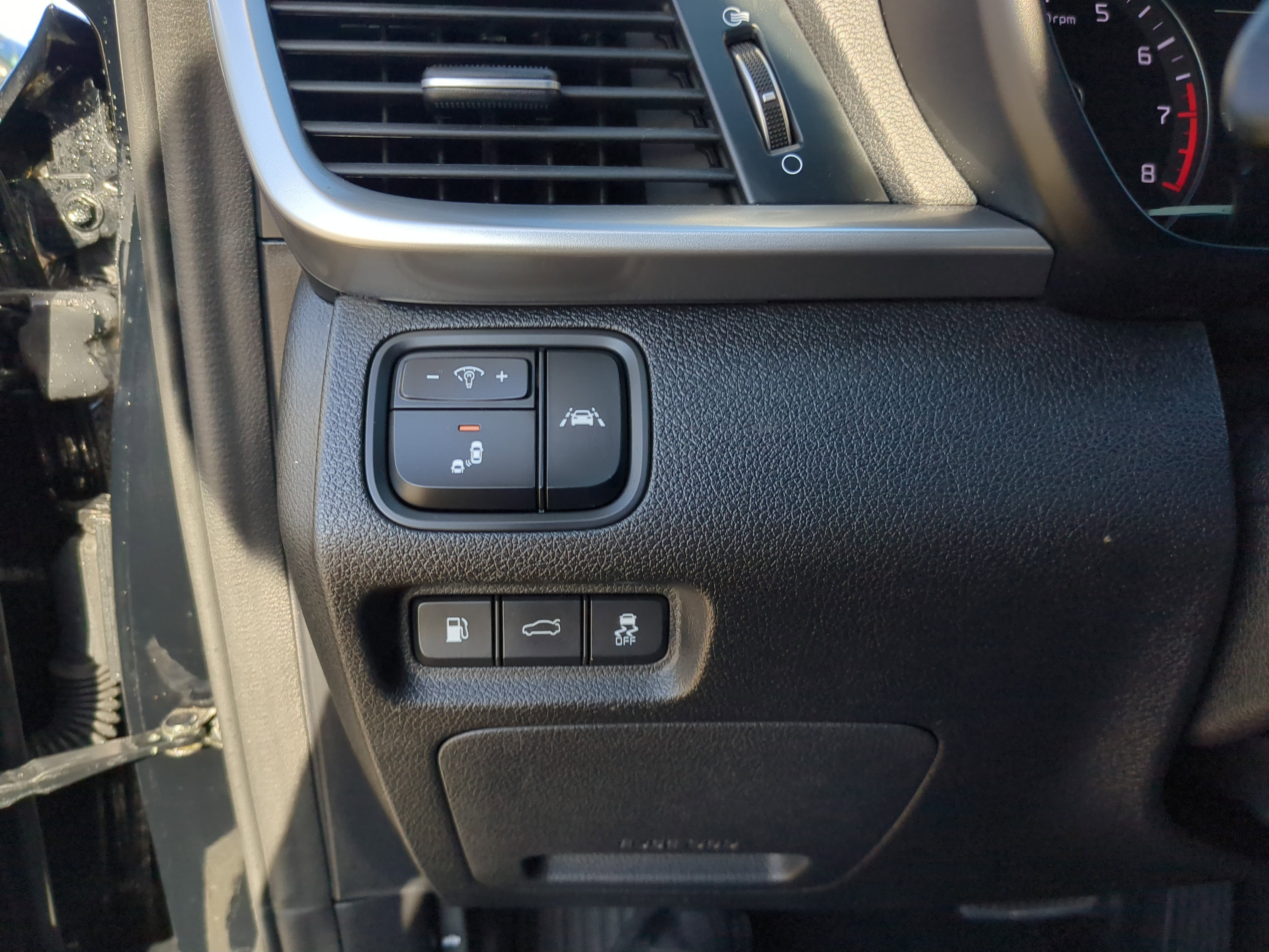 Certified 2019 Kia Optima SX w/ SX Limited (Black) Package image 26