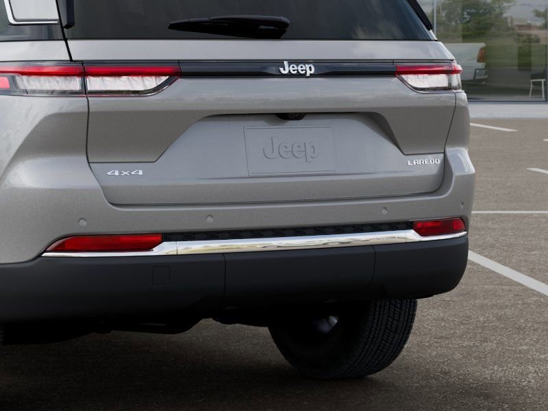 New 2026 Jeep Grand Cherokee Laredo AWD/4WD image 14