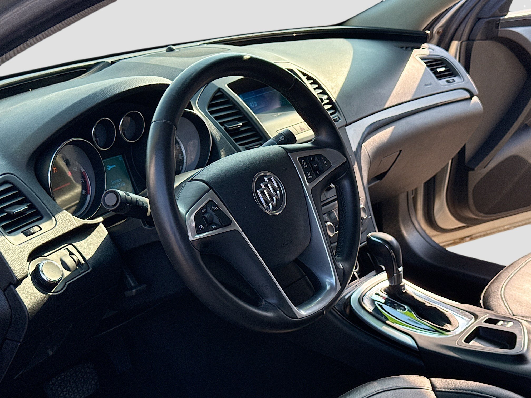 Used 2011 Buick Regal CXL w/ RL3 Preferred Equipment Group FWD image 4
