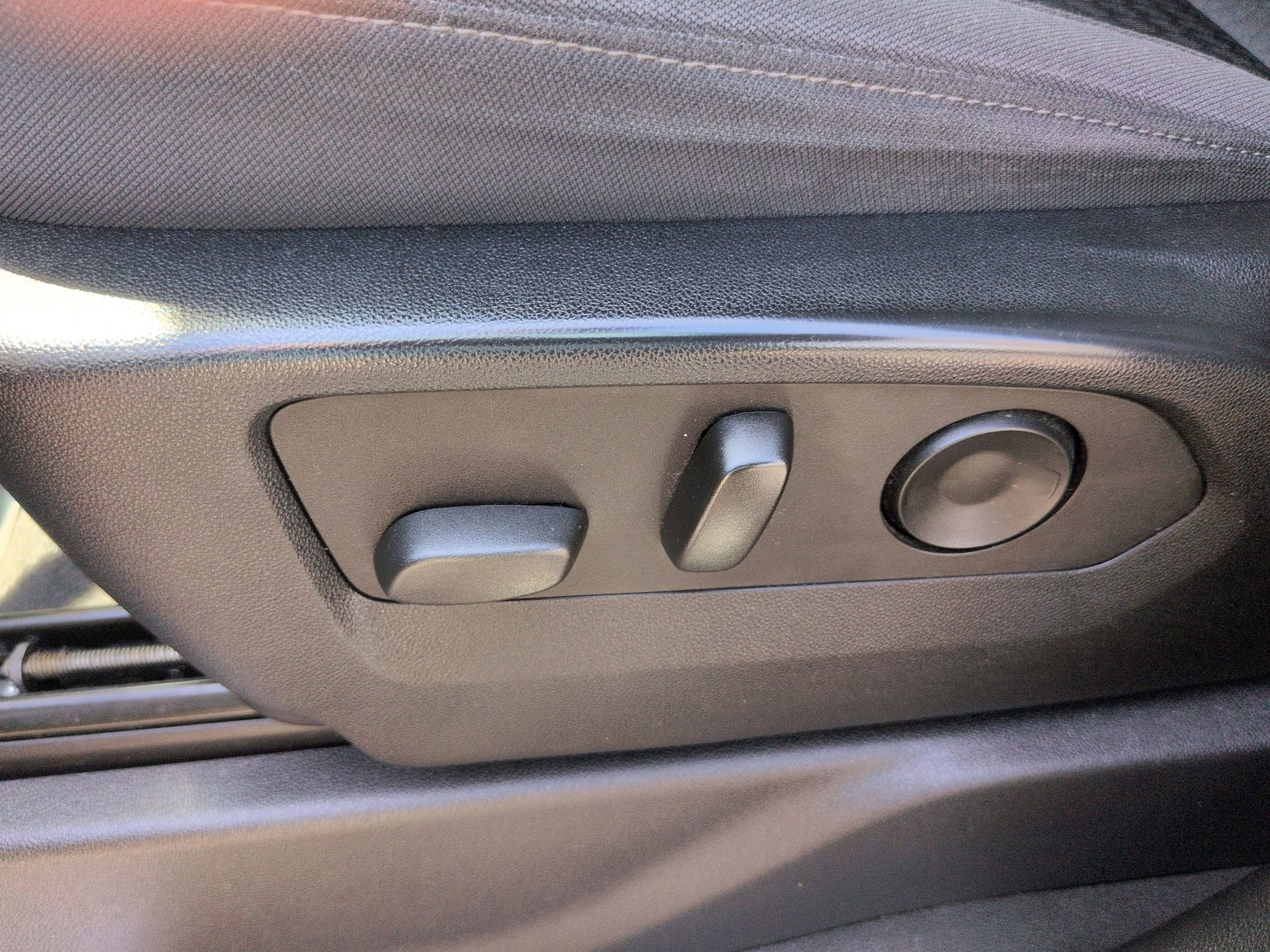 Used 2022 Chevrolet Silverado 1500 LT image 19